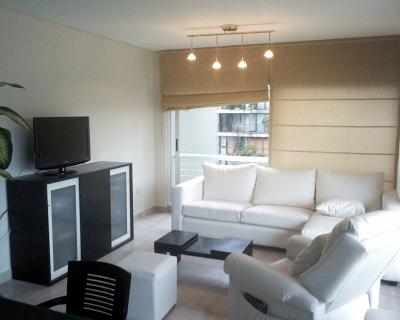 trabajo de pintura satinada y colocacion de luces tactiles