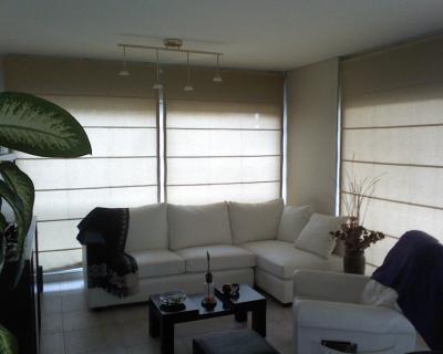 trabajo de pintura satinada y colocacion de luces tactiles